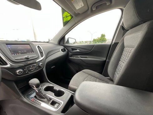 Used 2023 Chevrolet Equinox LT image 30
