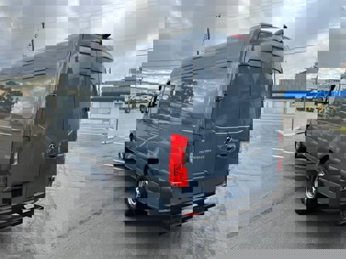 Used 2019 Mercedes-Benz Sprinter 170 image 4
