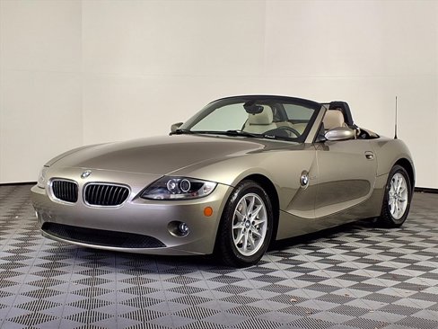 Used 2005 BMW Z4 2.5i image 3