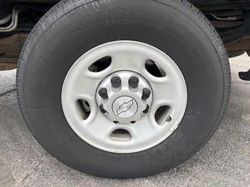 Used 2016 Chevrolet Express 2500 LS image 16
