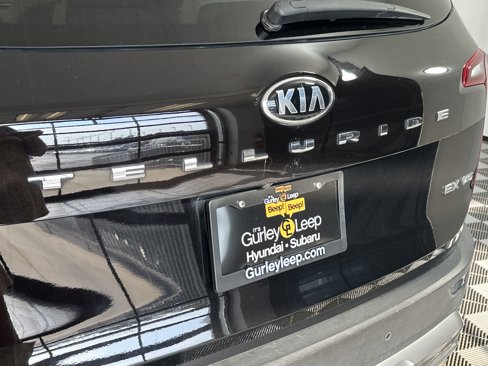 Used 2021 Kia Telluride EX w/ EX Premium Package image 18