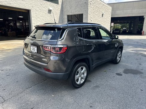 Used 2018 Jeep Compass Latitude w/ Cold Weather Group image 6