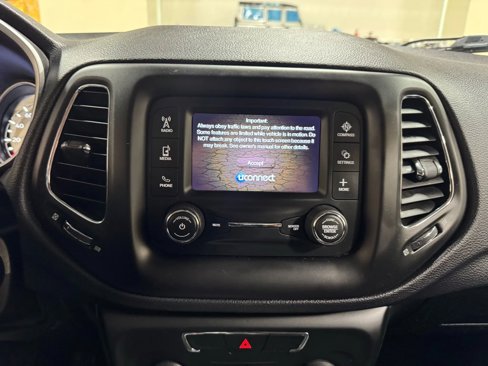 Used 2018 Jeep Compass Latitude w/ Cold Weather Group image 45