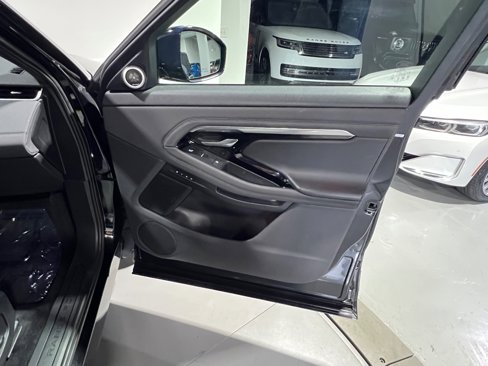 Used 2020 Land Rover Range Rover Evoque SE image 16