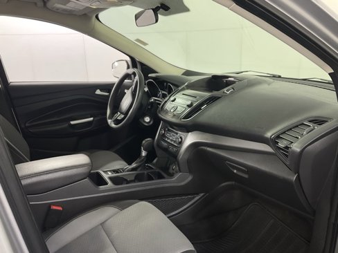 Used 2017 Ford Escape SE image 28