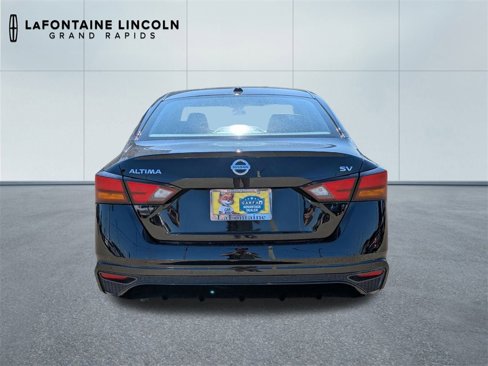Used 2022 Nissan Altima 2.5 SV image 4