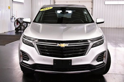 Used 2022 Chevrolet Equinox LT image 2
