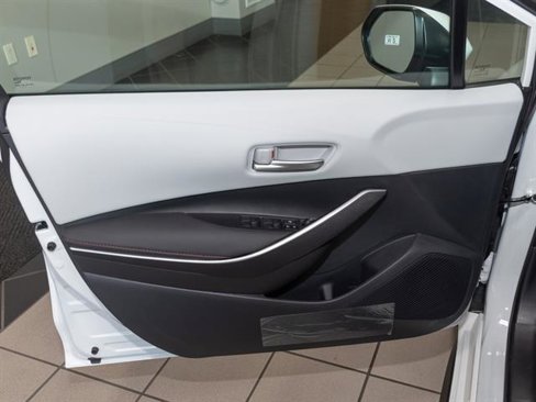 New 2025 Toyota Corolla SE image 8