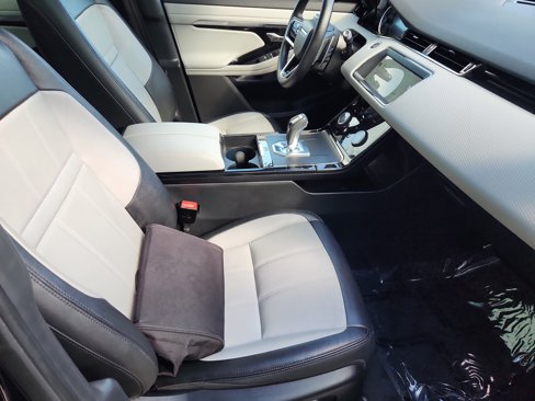 Used 2022 Land Rover Range Rover Evoque R-Dynamic S image 3
