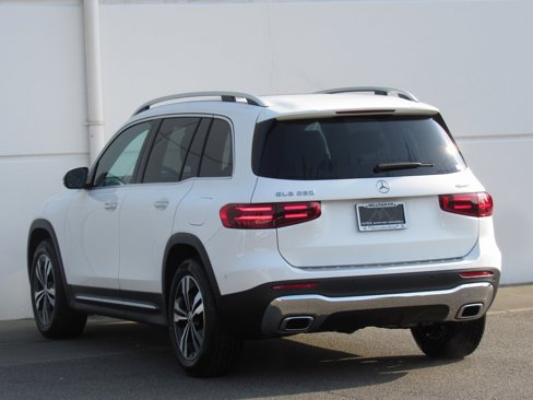 Used 2024 Mercedes-Benz GLB 250 4MATIC image 5