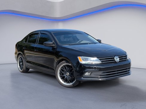 Used 2015 Volkswagen Jetta TDI S image 2