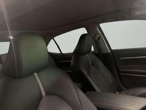 Used 2023 Toyota Camry XSE image 21