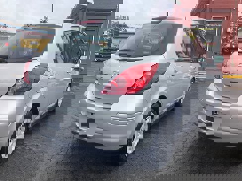 Used 2012 Nissan Versa 1.8 S image 7