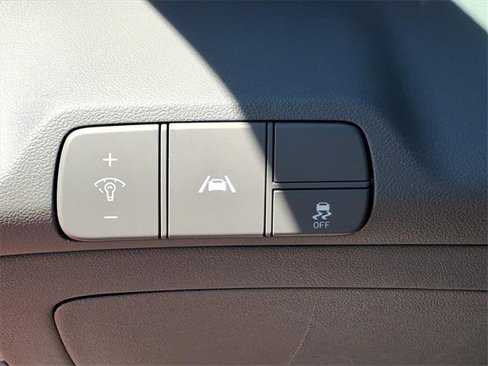 Used 2023 Hyundai Elantra SEL w/ Convenience Package image 18