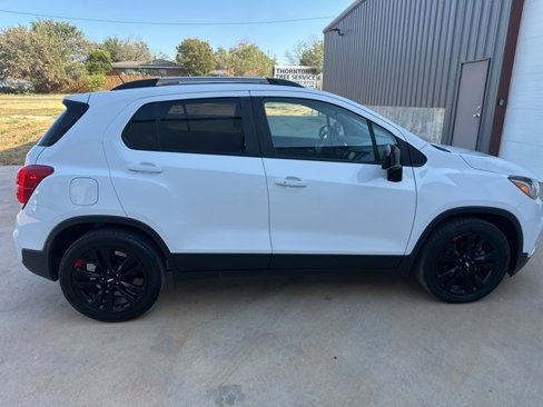 Used 2020 Chevrolet Trax LT w/ Redline Edition image 8