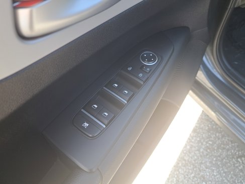 Used 2024 Kia Forte LXS image 17
