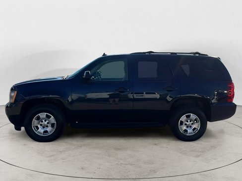 Used 2009 Chevrolet Tahoe LT w/ Convenience Package image 3
