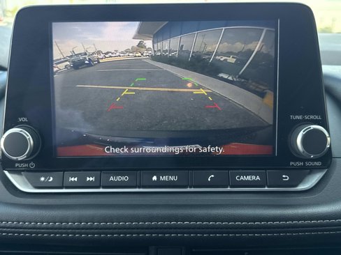 Used 2023 Nissan Rogue S image 24