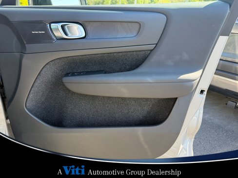 Certified 2023 Volvo C40 P8 Recharge Ultimate image 29
