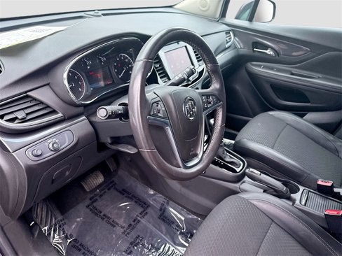 Used 2022 Buick Encore Preferred w/ Safety Package image 5