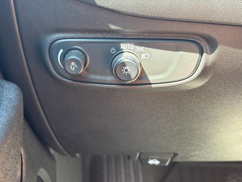 Used 2022 Chevrolet Equinox LT image 16