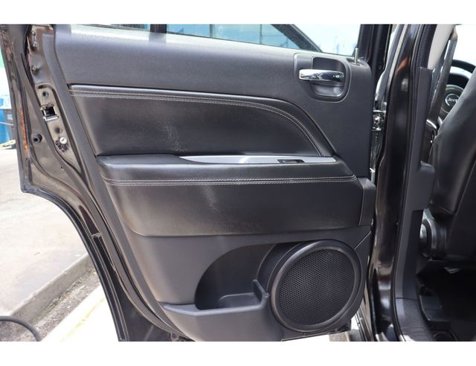 Used 2016 Jeep Compass Latitude image 24