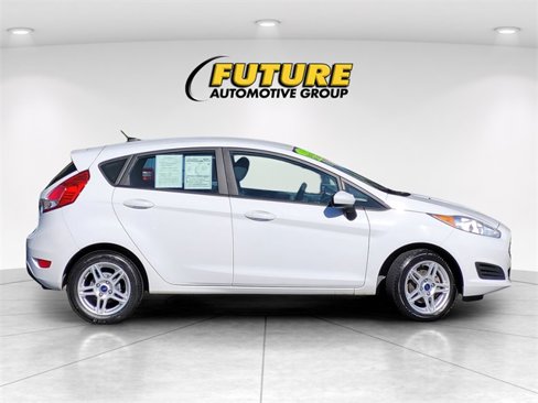 Used 2018 Ford Fiesta SE image 6