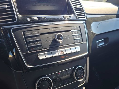 Used 2019 Mercedes-Benz GLS 450 4MATIC image 32