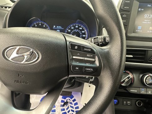 Used 2019 Hyundai Kona SE image 30