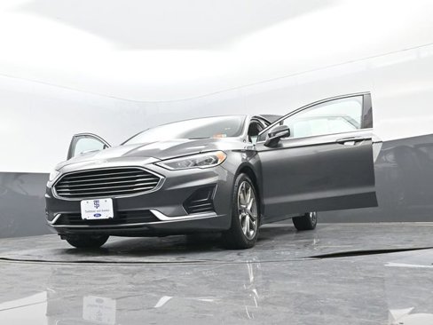 Used 2019 Ford Fusion SEL image 35
