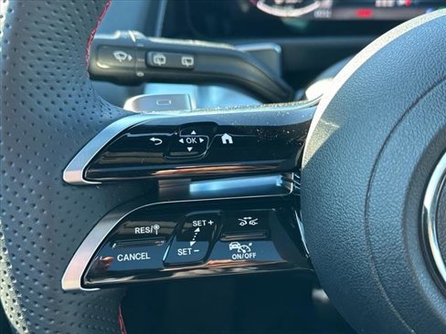 Certified 2025 Mercedes-Benz GLB 250 image 21