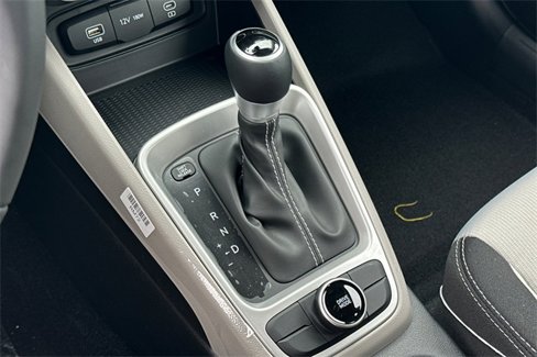 New 2025 Hyundai Venue SEL image 17