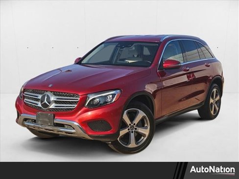 Used 2017 Mercedes-Benz GLC 300 4MATIC image 1