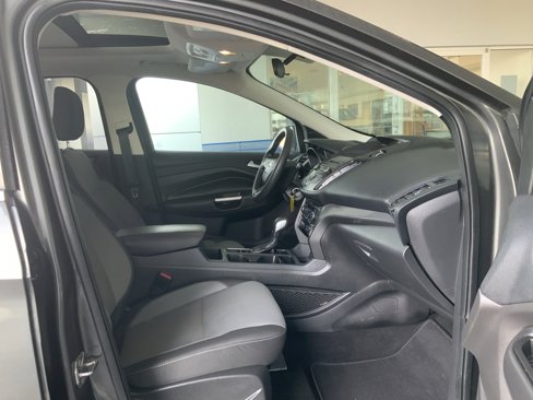 Used 2018 Ford Escape SE image 15