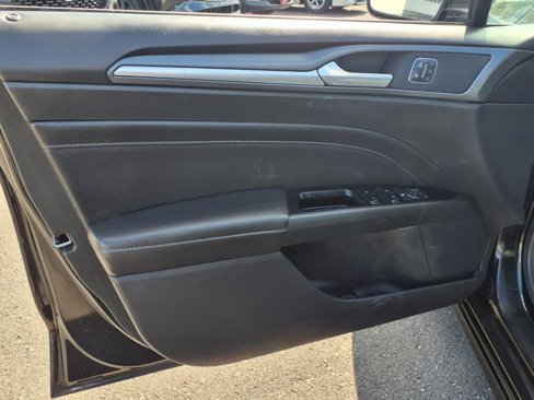 Used 2013 Ford Fusion Titanium image 23