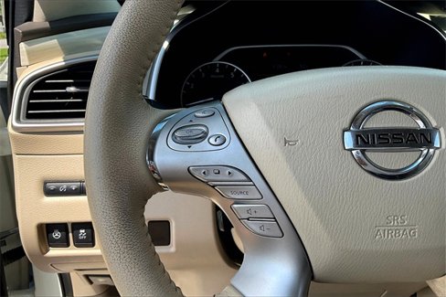 Used 2017 Nissan Murano Platinum image 18
