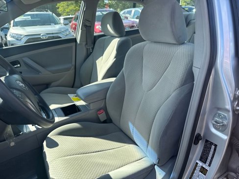 Used 2009 Toyota Camry LE image 3
