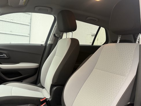 Used 2020 Chevrolet Trax LS w/ Tint and Cruise Package image 16