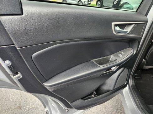 Used 2022 Ford Edge SEL w/ Convenience Package image 39