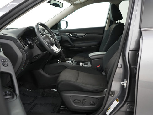 Used 2017 Nissan Rogue SV w/ Midnight Edition Package image 18