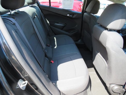 Used 2017 Chevrolet Cruze LT w/ Convenience Package image 9