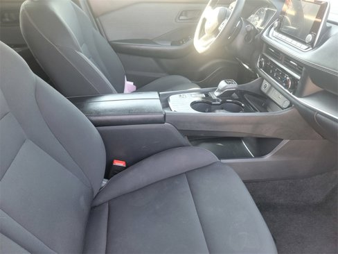 Used 2023 Nissan Rogue S image 21