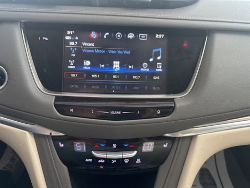 Used 2018 Cadillac XT5 Luxury w/ Driver Awareness Package image 15