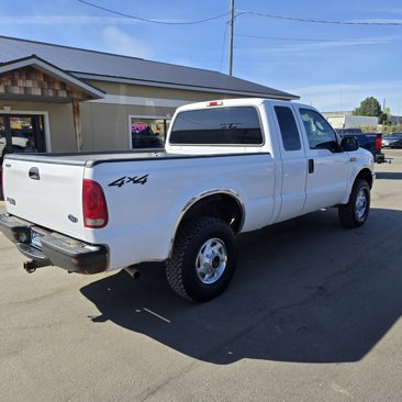 Used 2004 Ford F250 XLT image 3