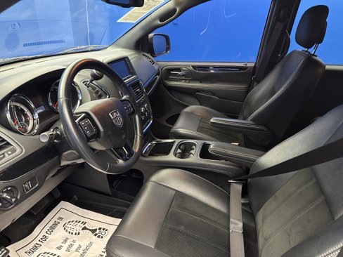 Used 2015 Dodge Grand Caravan SXT image 13