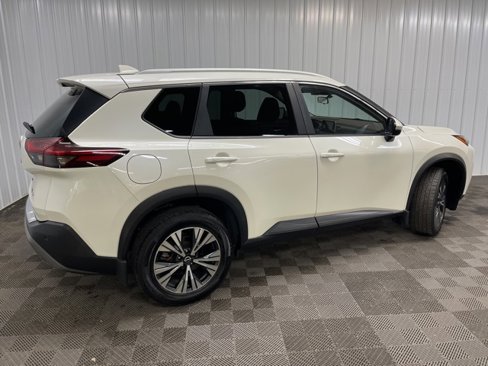 Used 2022 Nissan Rogue SV w/ SV Premium Package image 3