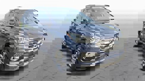 Used 2017 Hyundai Santa Fe Sport image 2