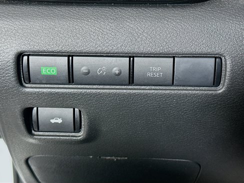 Used 2023 Nissan Sentra SV image 16