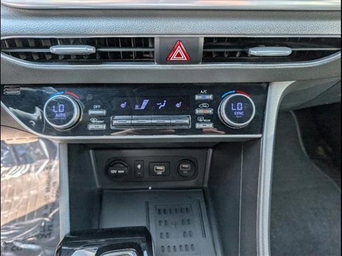 Used 2023 Hyundai Sonata SEL Plus image 11