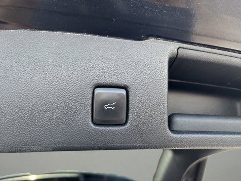 Used 2021 Ford Escape SEL w/ Technology Package image 10